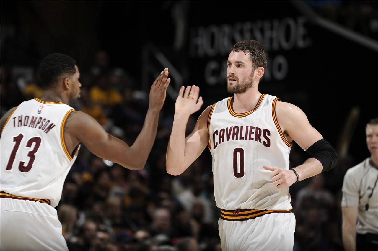 国王惨败魔术,遭遇两连败 国王惨败魔术,遭遇两连败