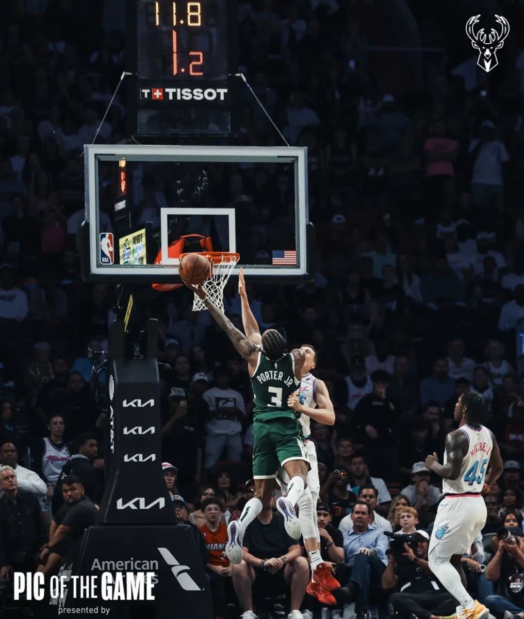 雄鹿力克掘金，豪取六连胜