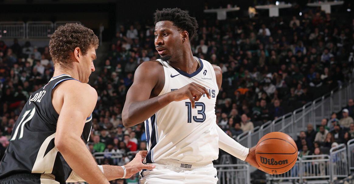 雄鹿胜灰熊,取得十连胜 雄鹿胜灰熊,取得十连胜