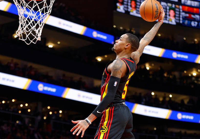 雄鹿轻取老鹰，取得七连胜