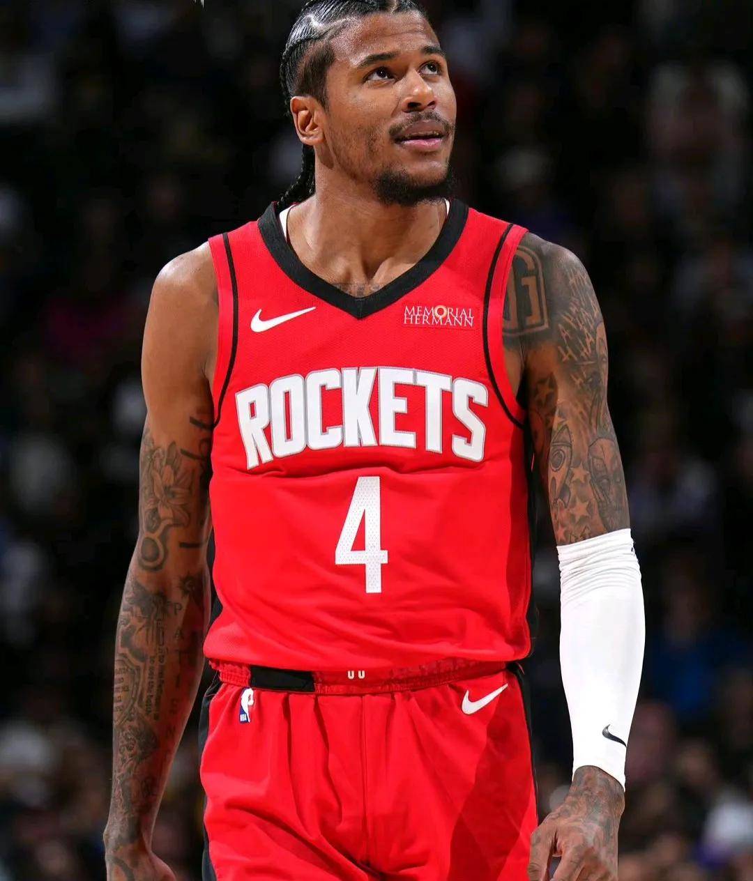 开拓者客场击败火箭，保持东部第一